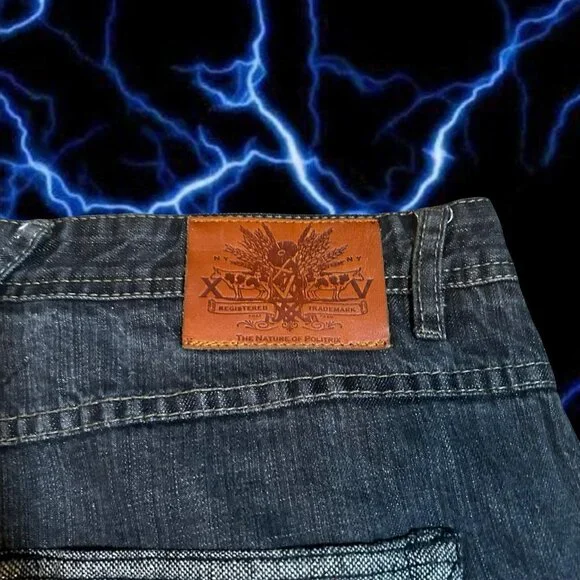 Y2K baggy denim jeans with a unique, distressed look #grunge #streetwear - Picture 6 of 6